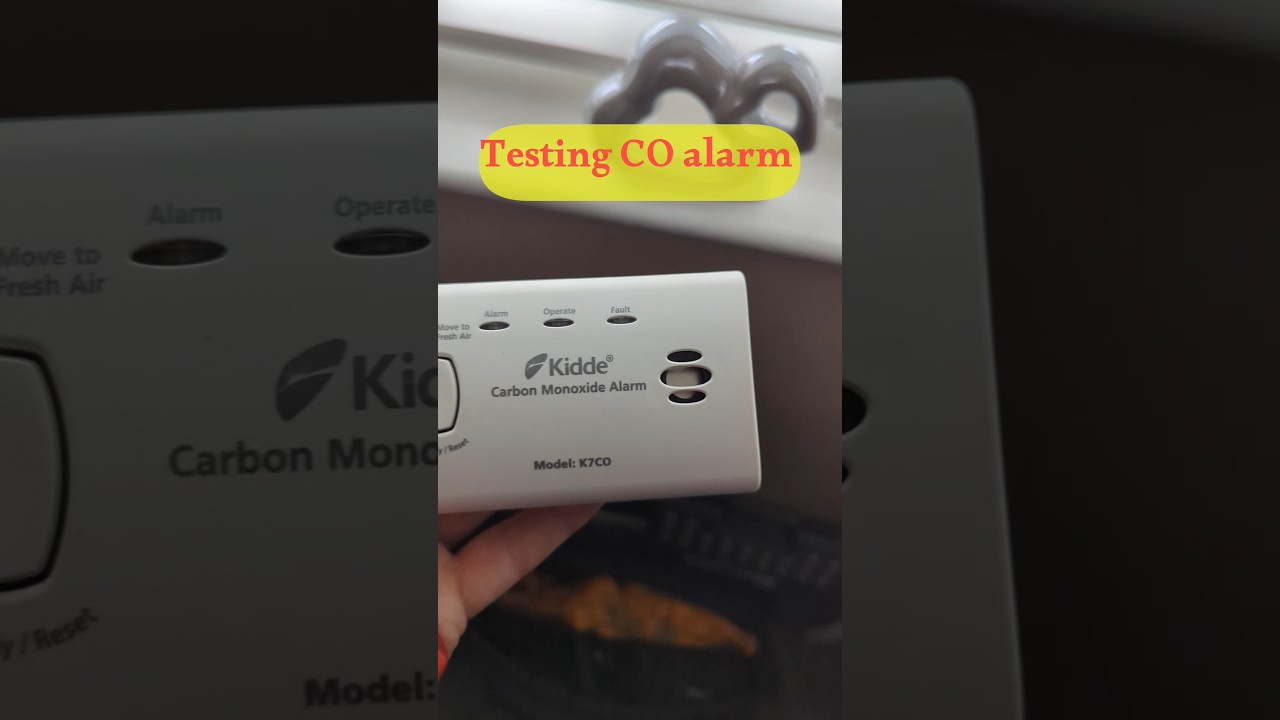 Kidde K7CO carbon monoxide alarm. Yellow fault light when testing 🤔 #carbonmonoxidedetector #gas