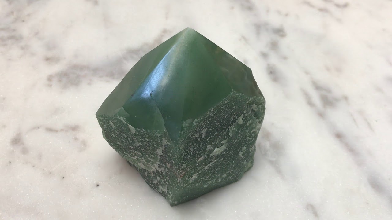 Green Aventurine a Healing Crystal Quick Introduction Guide to Manifesting with Crystals