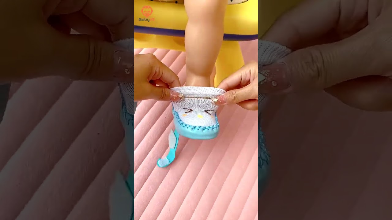 Super Cute Baby Grip Socks: Stay Comfy and Safe! #BabyGripSocks #AdorableSocks